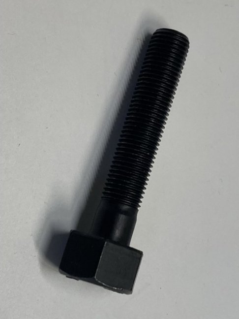 RPM 5155 PRO, RPM 5155 V PRO, GTM 460 és GTM 500 fűrész pengéjének csavarja.