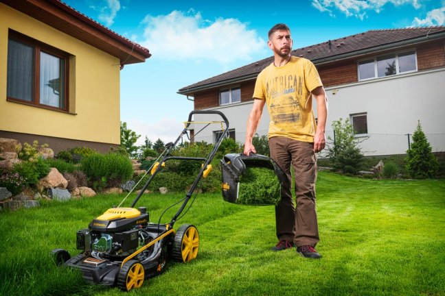 Benzínová kosačka RIWALL RPM 5135, olej a náhradný nôž zdarma, 4 roky záruka